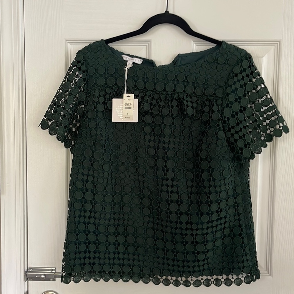 NWT - 🍾GORGEOUS🍾 Hunter Green Lace Talbots Dress Top (size Small)